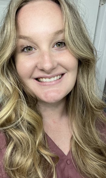 ASHLEY TUTTLE IS A MEMBER OF THE SPEAK EASY PEDIATRICS, LLC THERAPY TEAM!